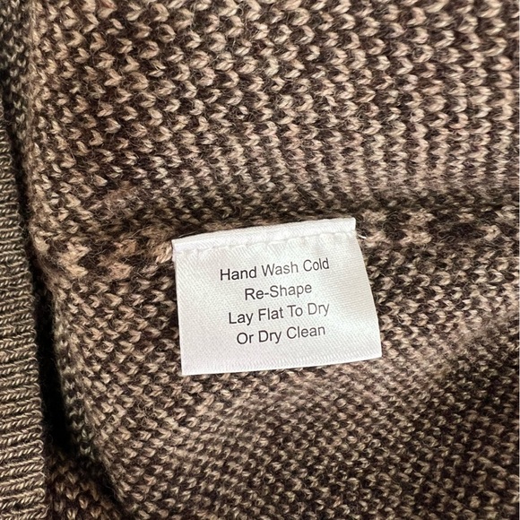 Jos A. Bank NWT Reserve Collection Lambs Wool Geometric Sweater, Brown/Tan, XL - Picture 6 of 7